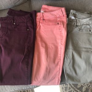 Maurices maroon colored jegging